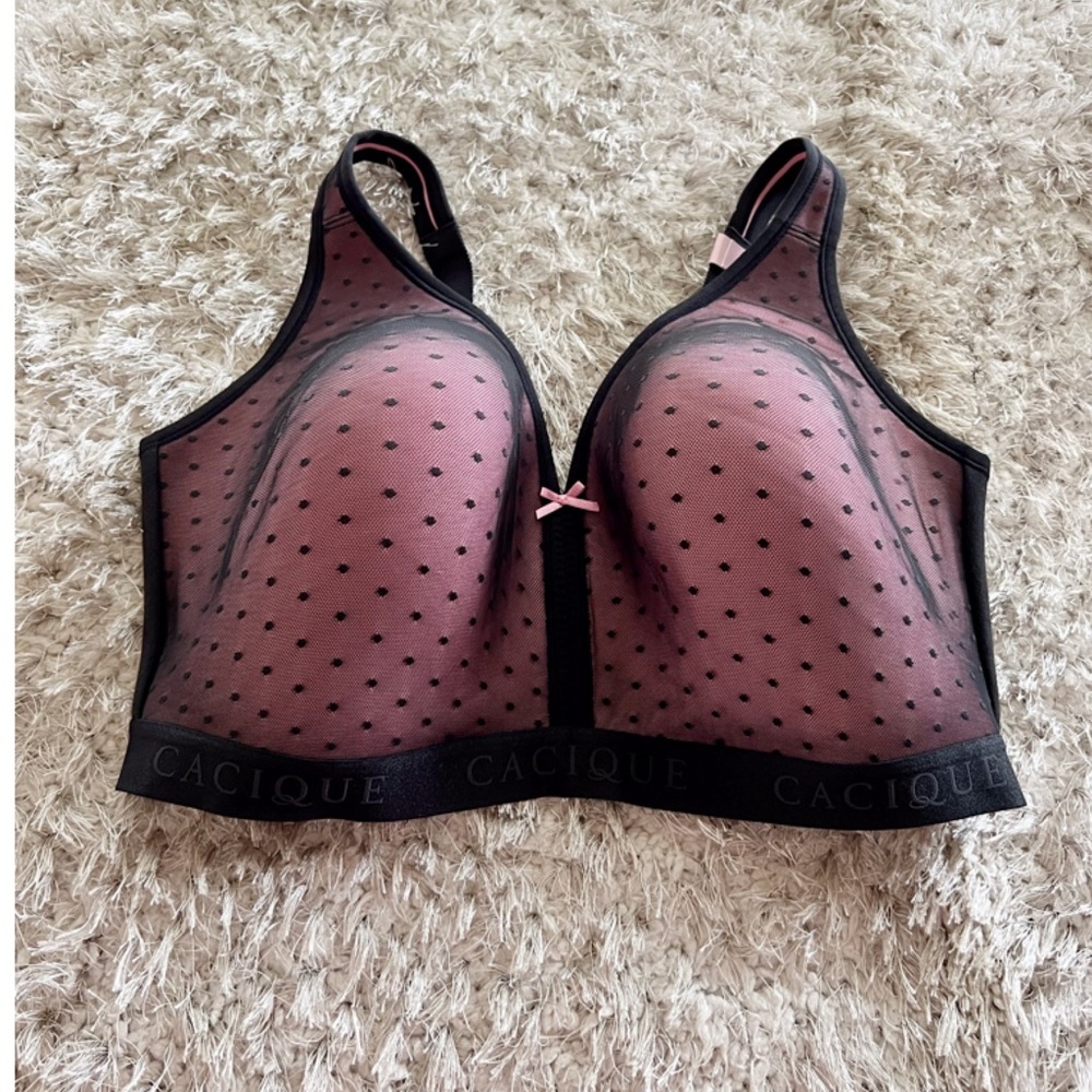 NWT Cacique Lightly Lined No Wire Bra